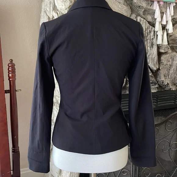 Blazer - Picture 5 of 5